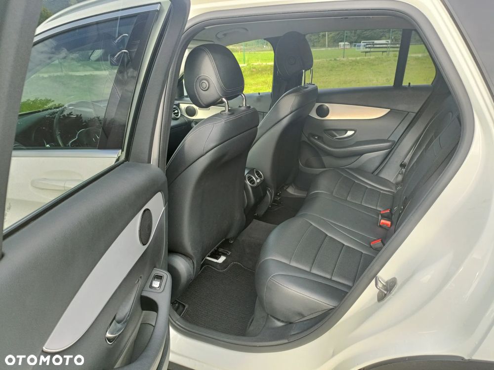 Mercedes-Benz GLC - 31