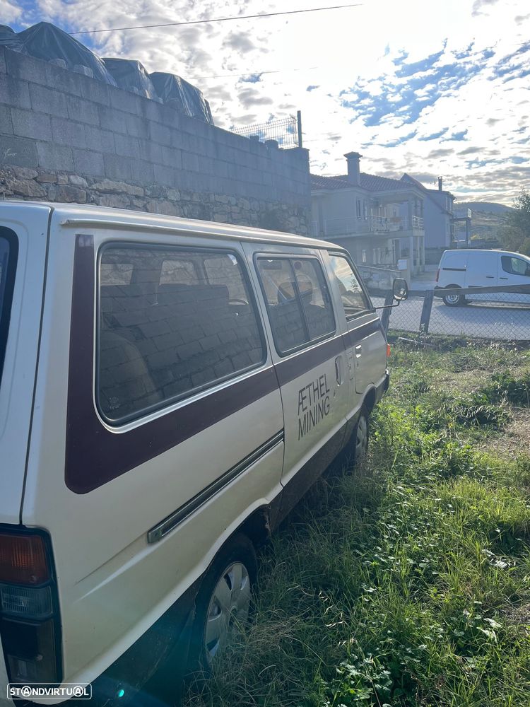Toyota Lite-Ace - 3