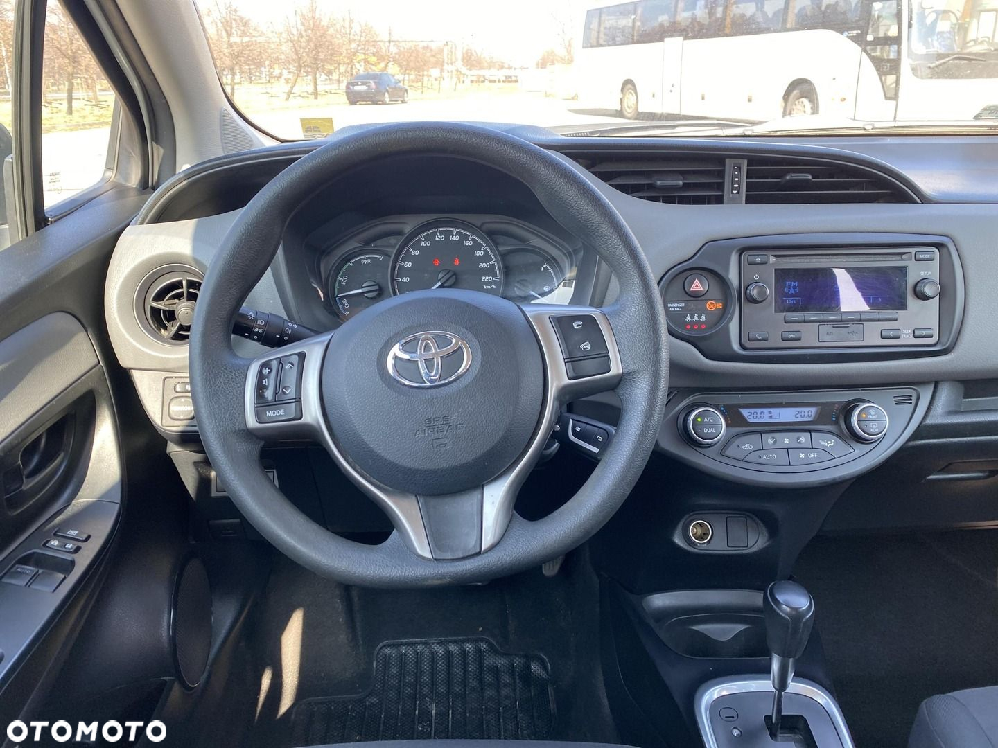 Toyota Yaris - 13