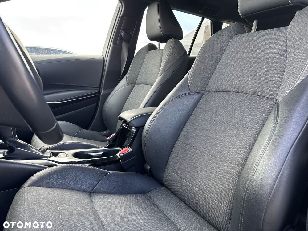 Toyota Corolla 1.8 Hybrid Comfort - 16