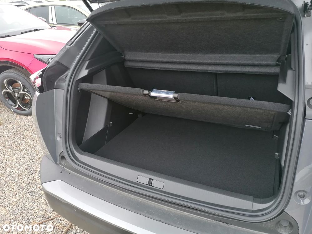 Peugeot 2008 PureTech mHEV Allure e-DCS6 - 10