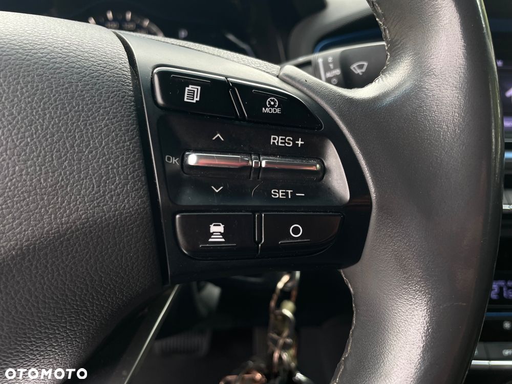 Hyundai IONIQ Hybrid Business - 30
