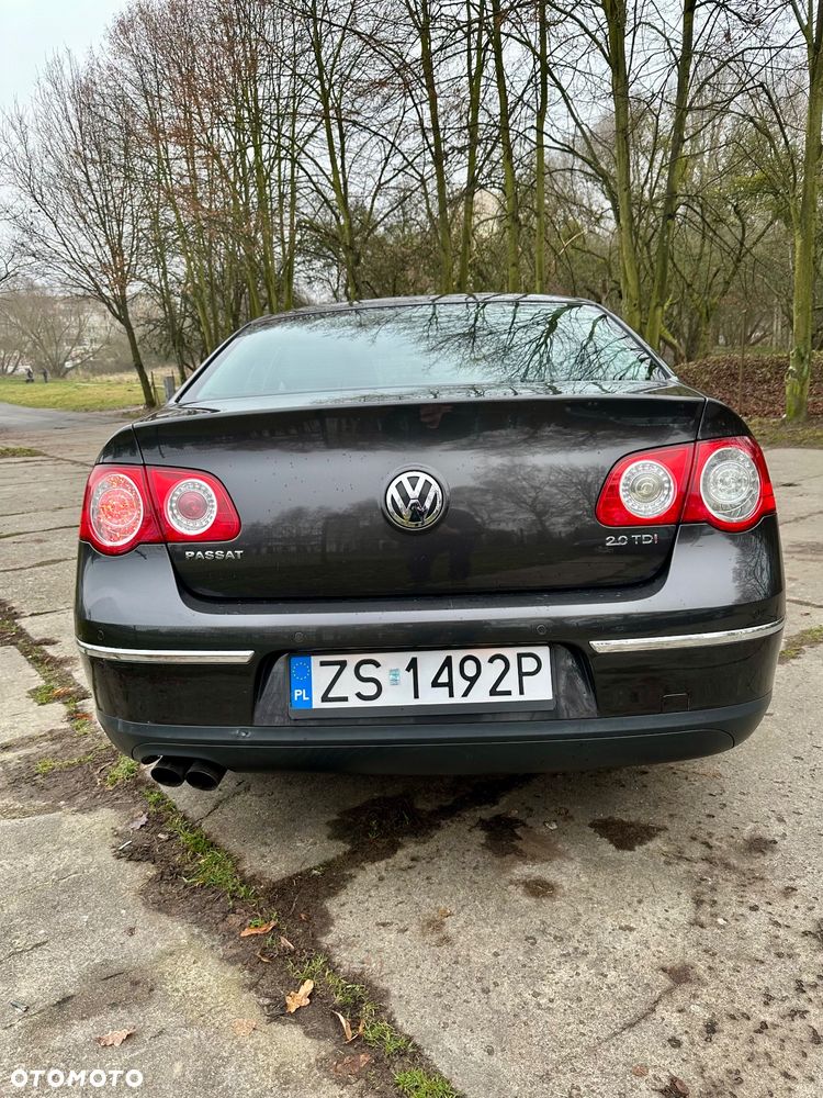 Volkswagen Passat 2.0 TDI DPF Highline DSG - 4