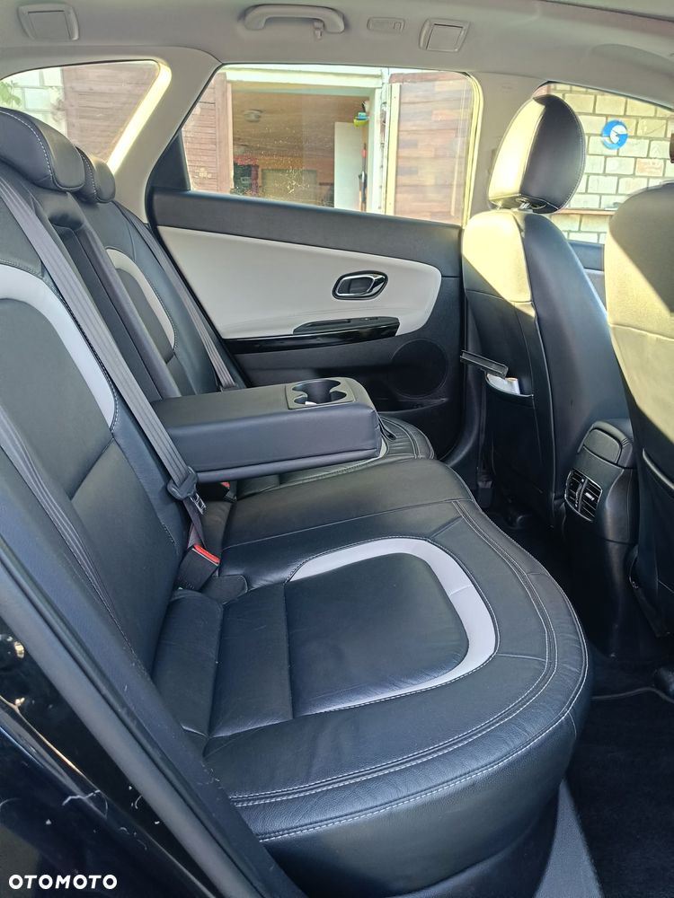 Kia Ceed 1.6 GDI DCT Platinum Edition - 17