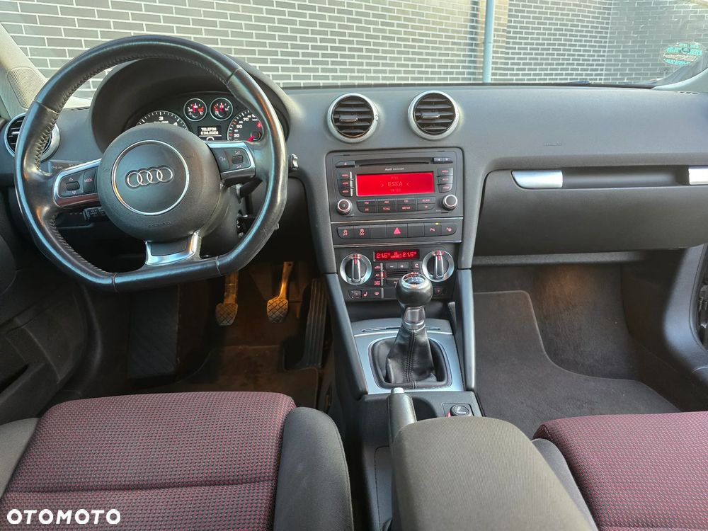 Audi A3 3-drzwiowe 2.0 TDI Attraction - 8