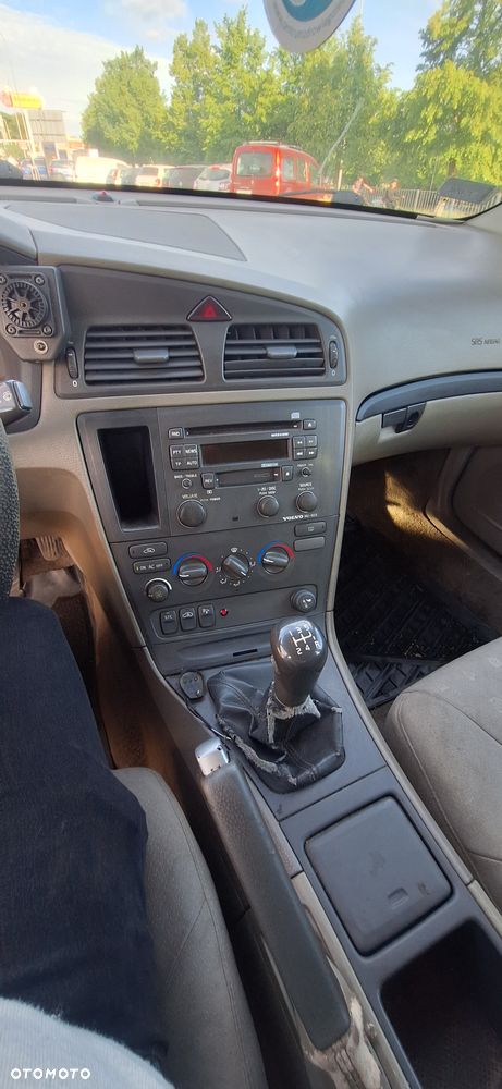 Volvo V70 2.4 - 12