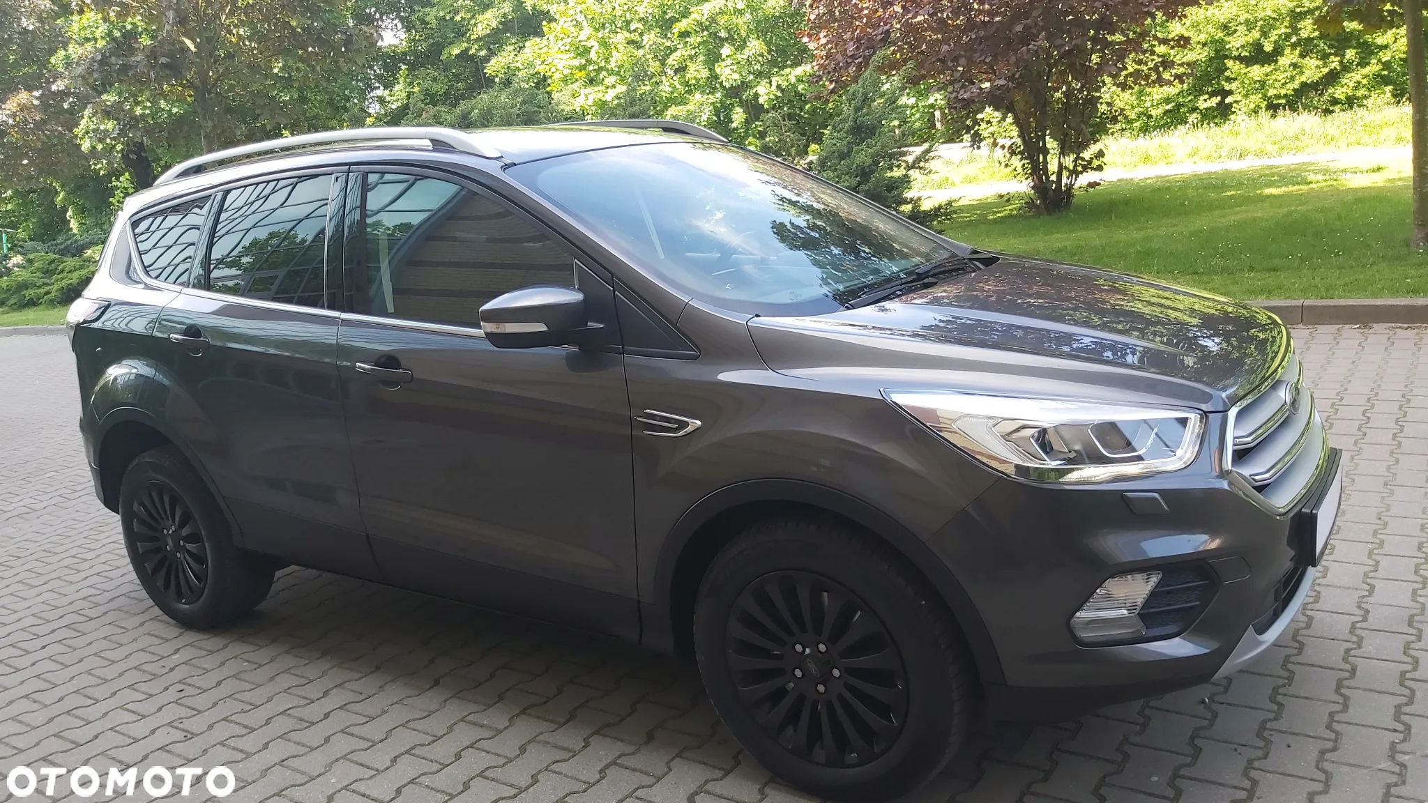 Ford Kuga - 10