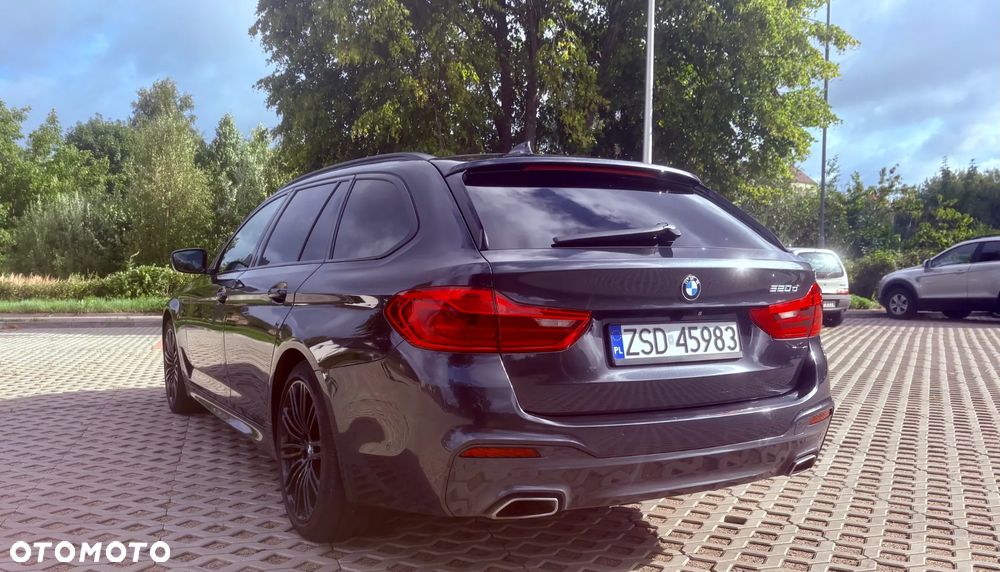 BMW Seria 5 520d M Sport - 3