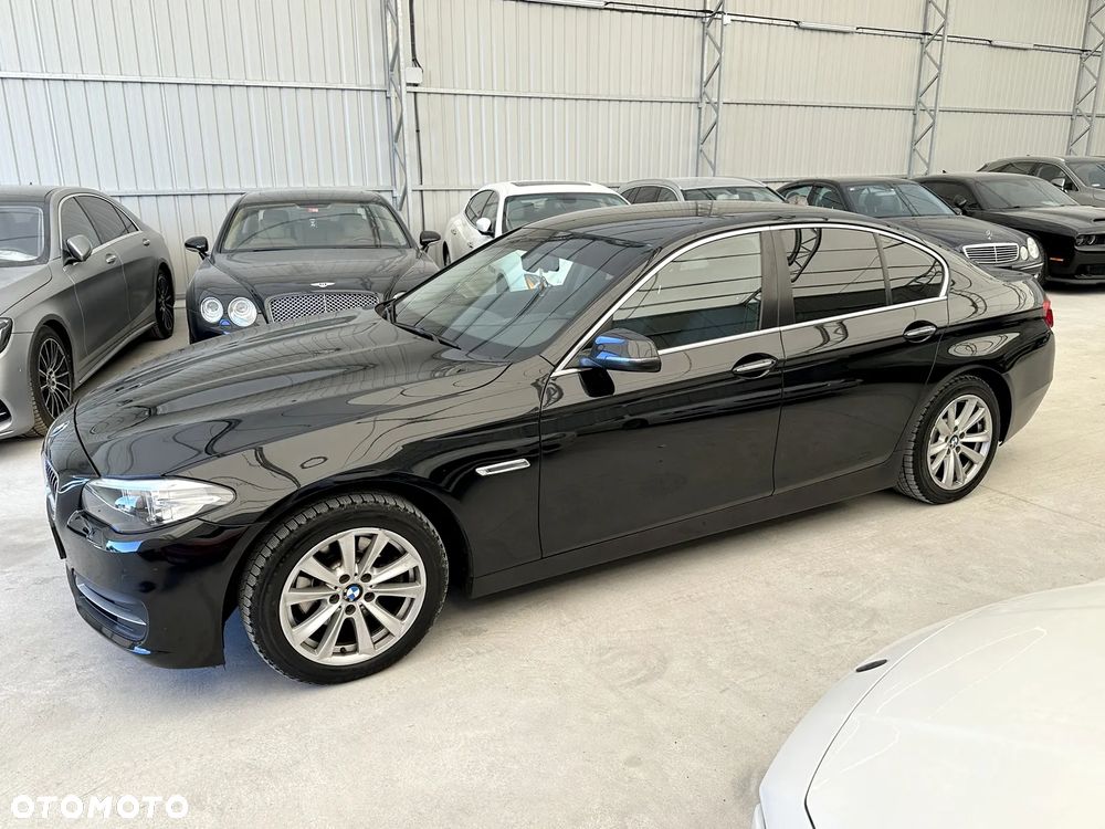 BMW Seria 5 520d Luxury Line - 9