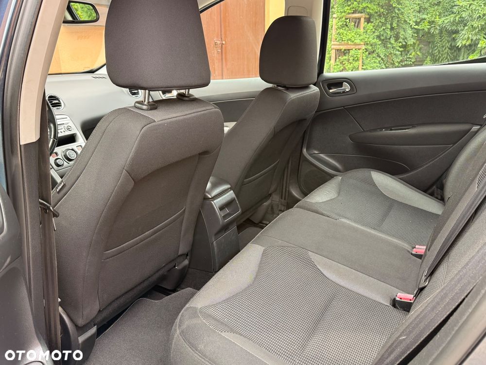 Peugeot 308 1.6 HDi Premium - 17