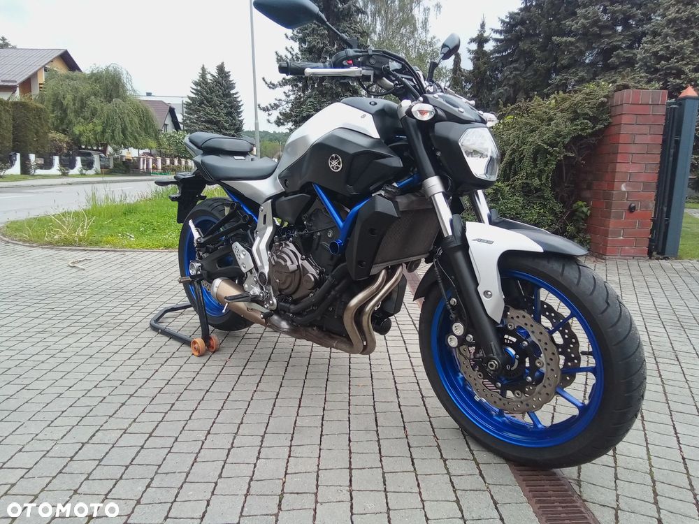 Yamaha MT - 2