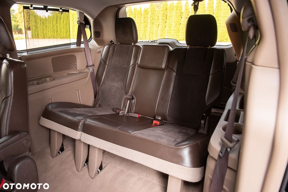 Lancia Voyager 2.8 Multijet 16v Platinum - 33