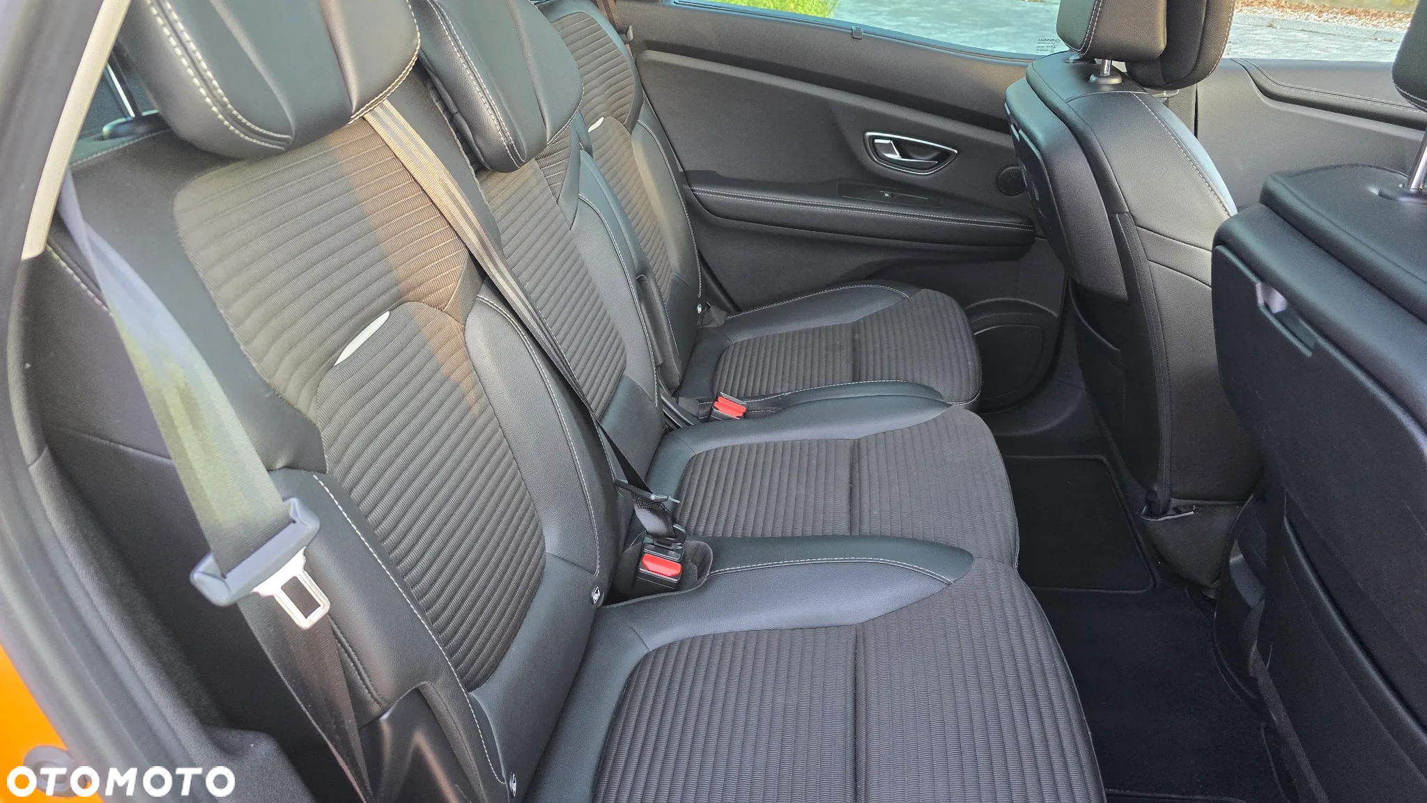 Renault Scenic 1.6 dCi Bose EDC - 14
