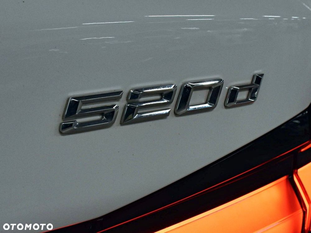 BMW Seria 5 - 32