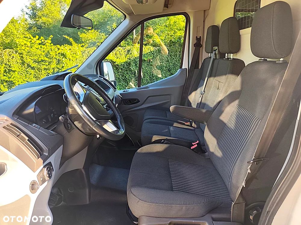 Ford Transit - 10