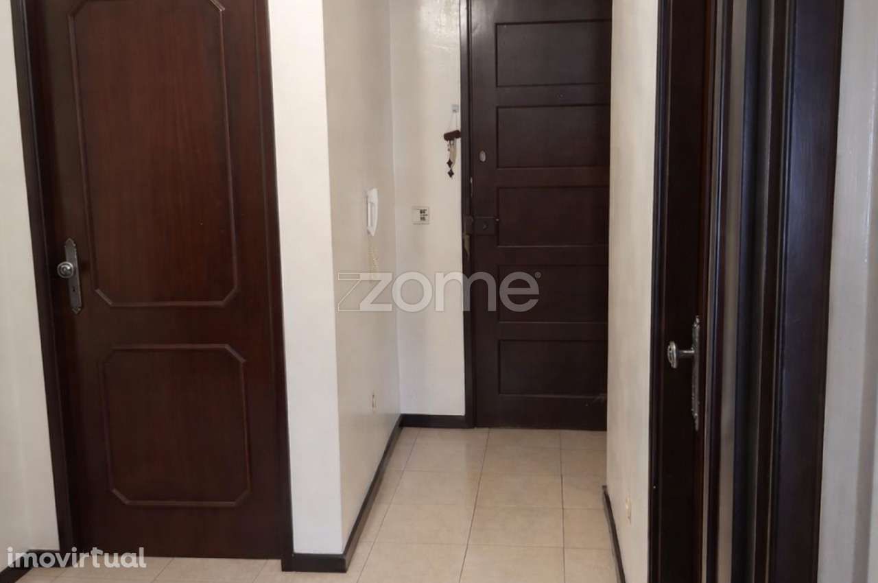 Apartamento T2, junto à Circunvalação, São Mamede Infesta. - Grande imagem: 4/18