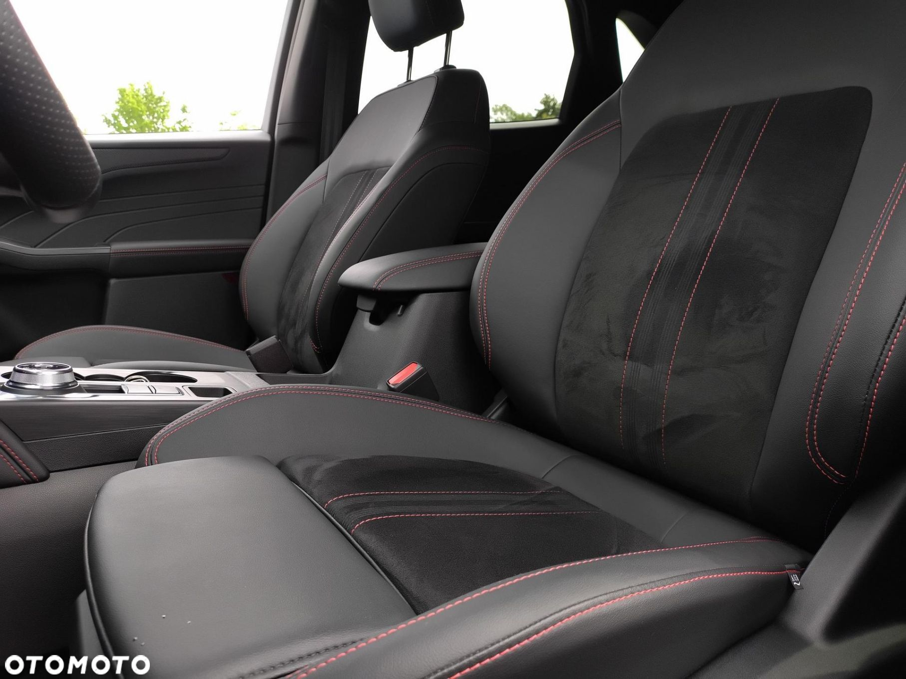 Ford Kuga 2.5P PHEV FWD ST-Line X eCVT - 27