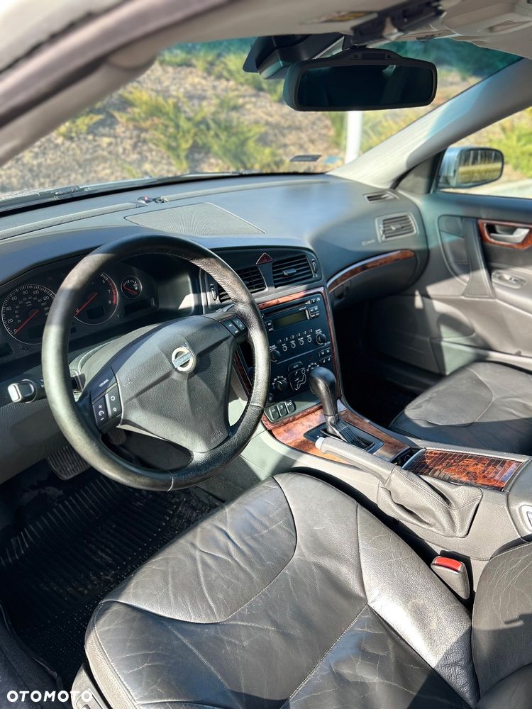 Volvo S60 2.5T Momentum - 14