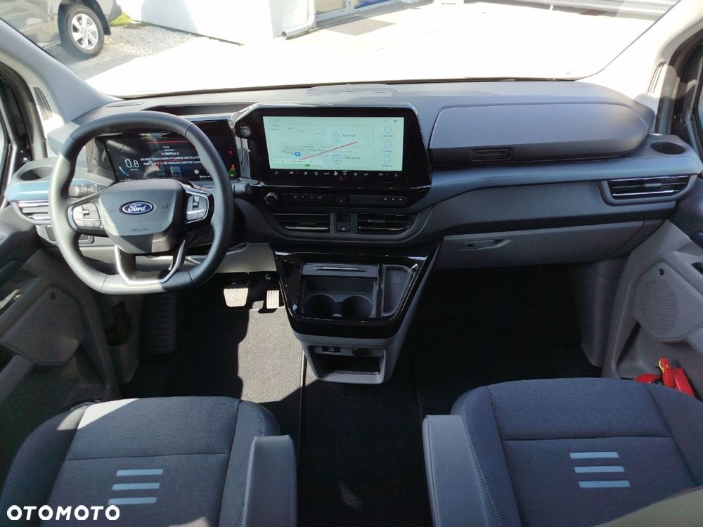 Ford Tourneo Custom - 18