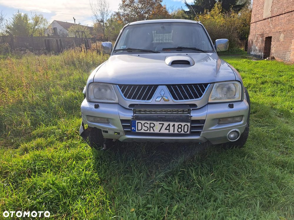 Mitsubishi L200 2006 photo 2