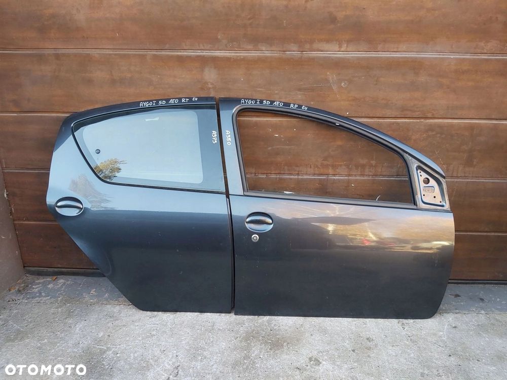 Toyota AYGO I Drzwi Prawy tył prawe tylne 1E0 - 4