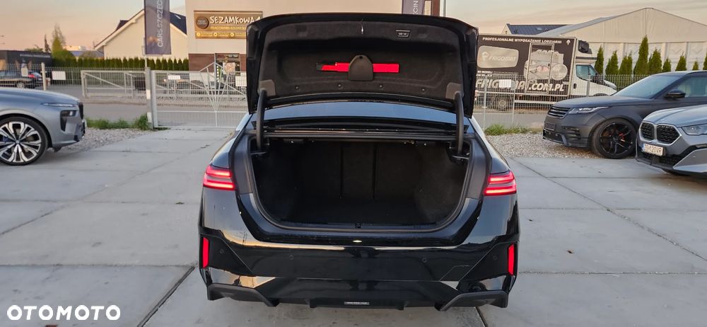 BMW Seria 5 520d mHEV M Sport - 17