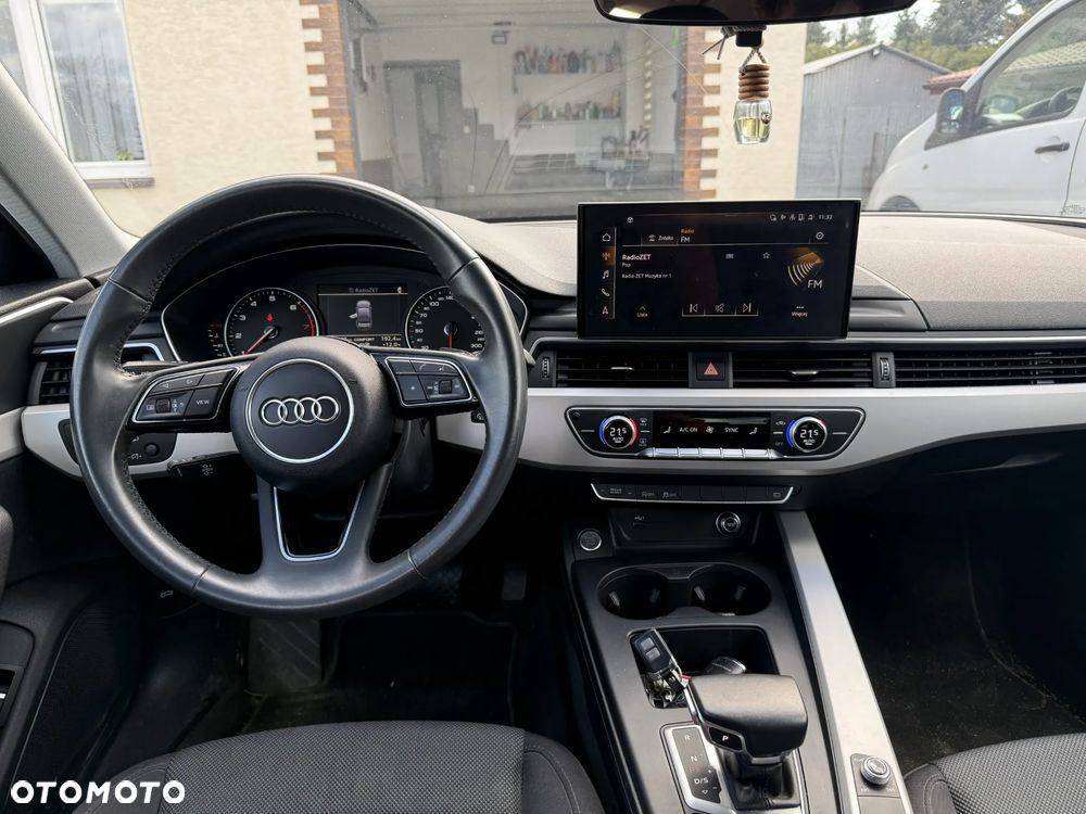 Audi A4 Limousine 35 TFSI mHEV S tronic - 13