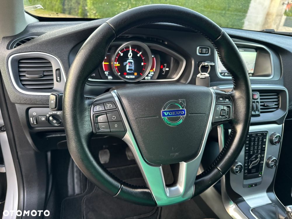 Volvo V40 Cross Country D2 Drive-E Ocean Race - 19
