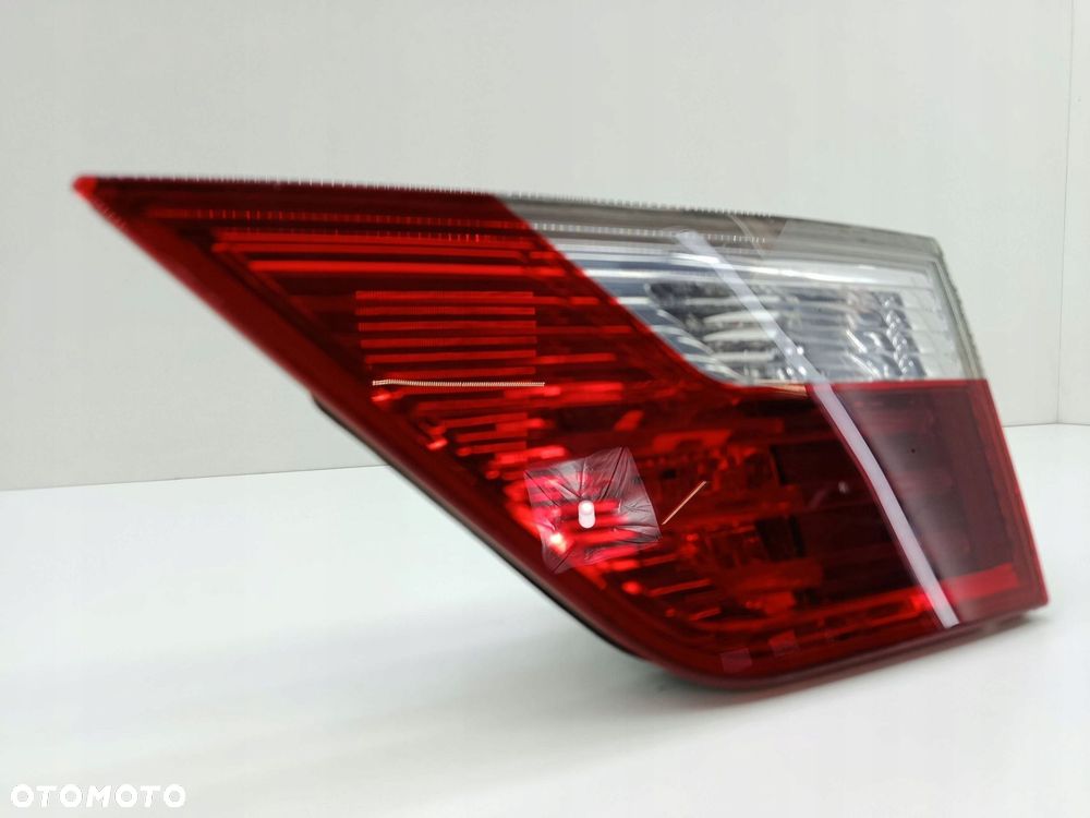 BMW X3 E83 LIFT LAMPA PRAWA TYŁ W KLAPĘ LED 7162214 - 3