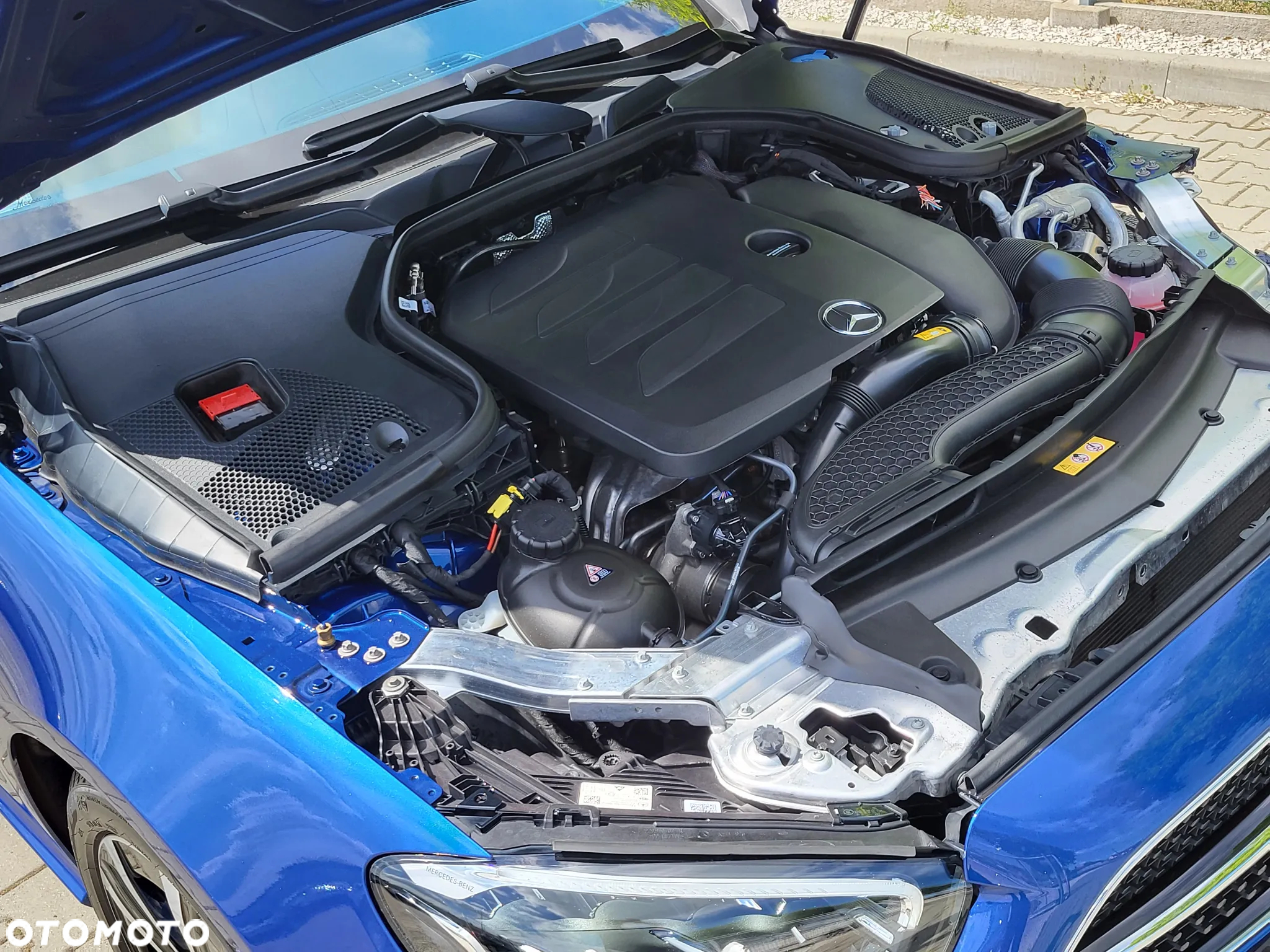 Mercedes-Benz Klasa E 200 Coupe 4-Matic 9G-TRONIC - 33