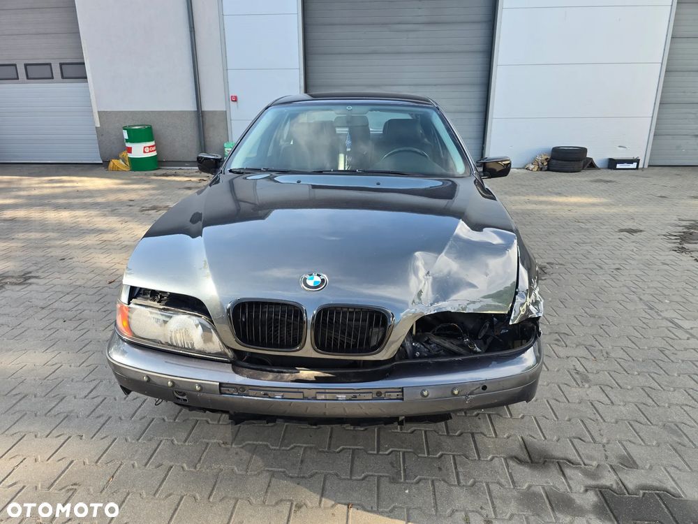 BMW Seria 5 520i - 6