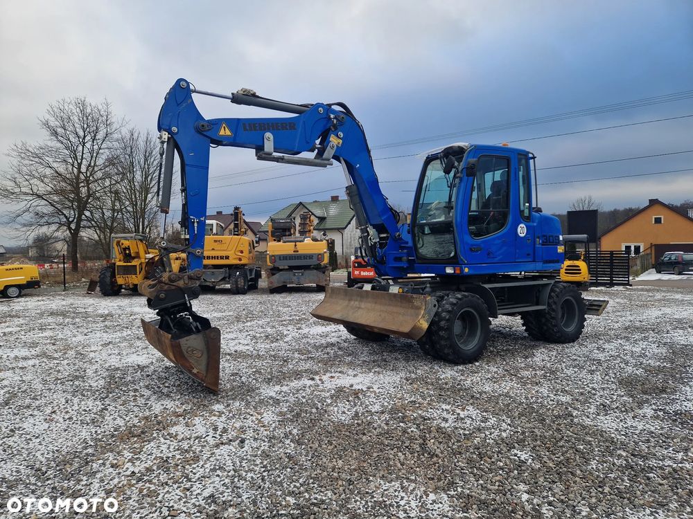 Liebherr A309