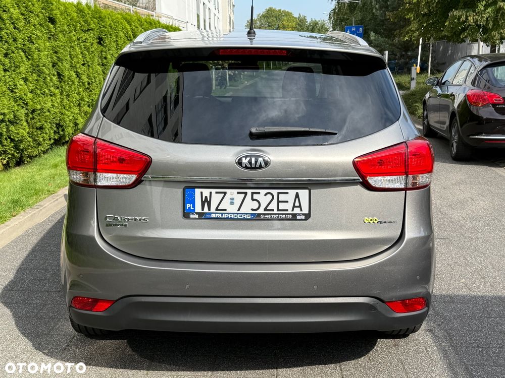 Kia Carens - 6