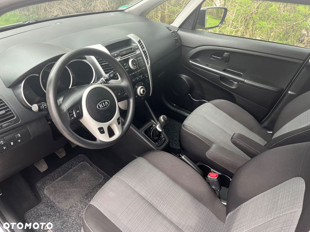 Kia Venga 1.4 L - 6