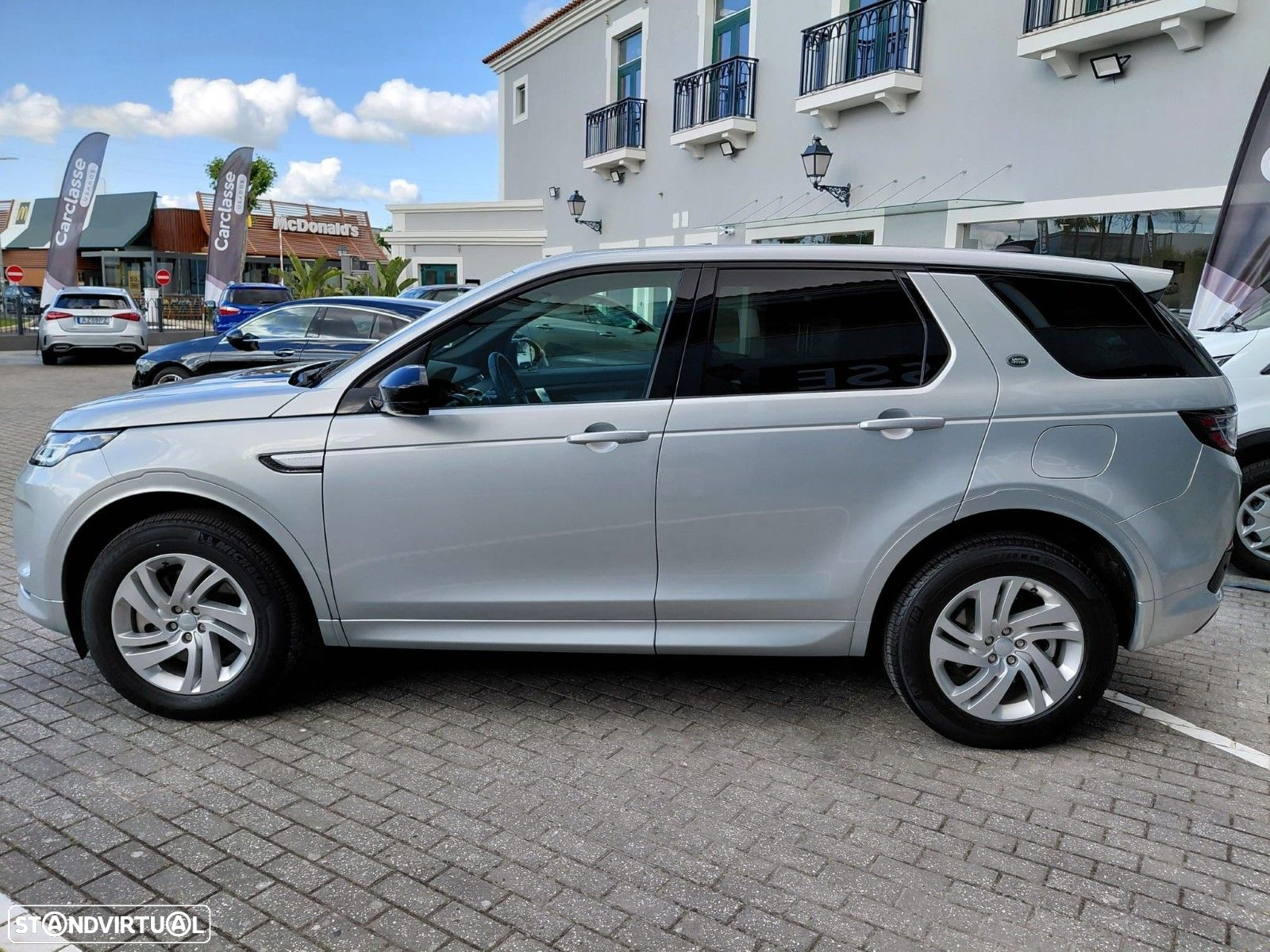 Land Rover Discovery Sport - 11