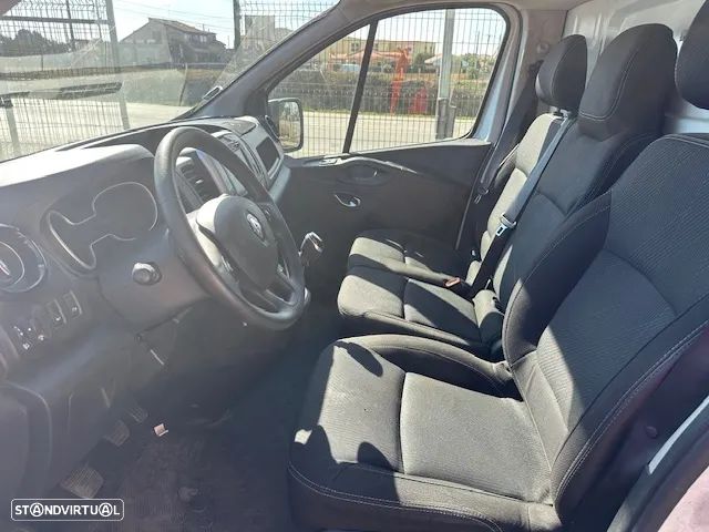 Renault TRAFIC TETO ALTO LONGA 145 CV - 18