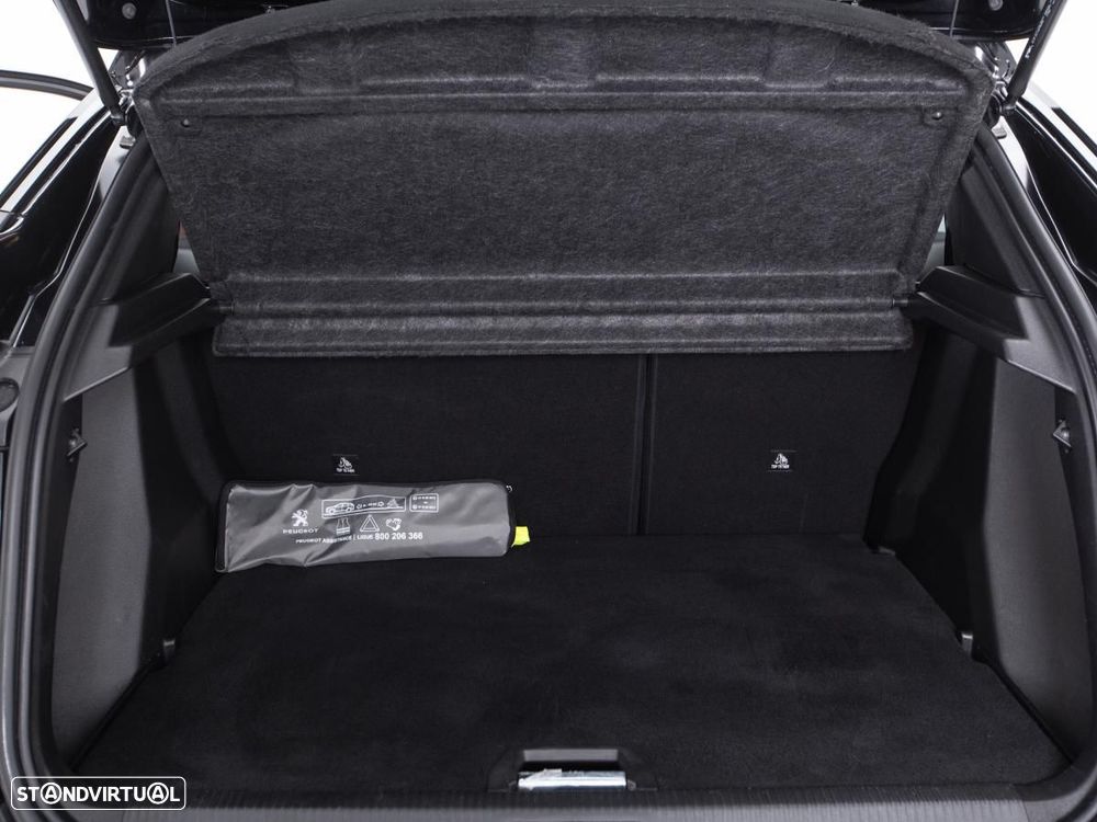 Peugeot 2008 1.5 BlueHDi Allure EAT8 - 13
