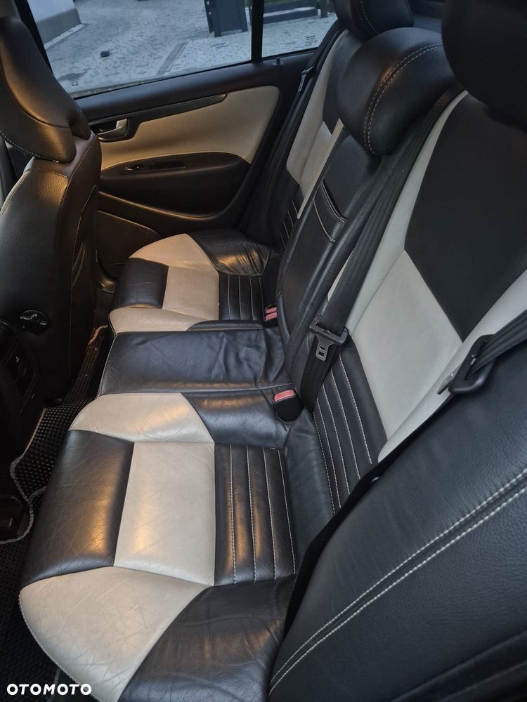 Volvo S60 2.4D5 Rubin - 13