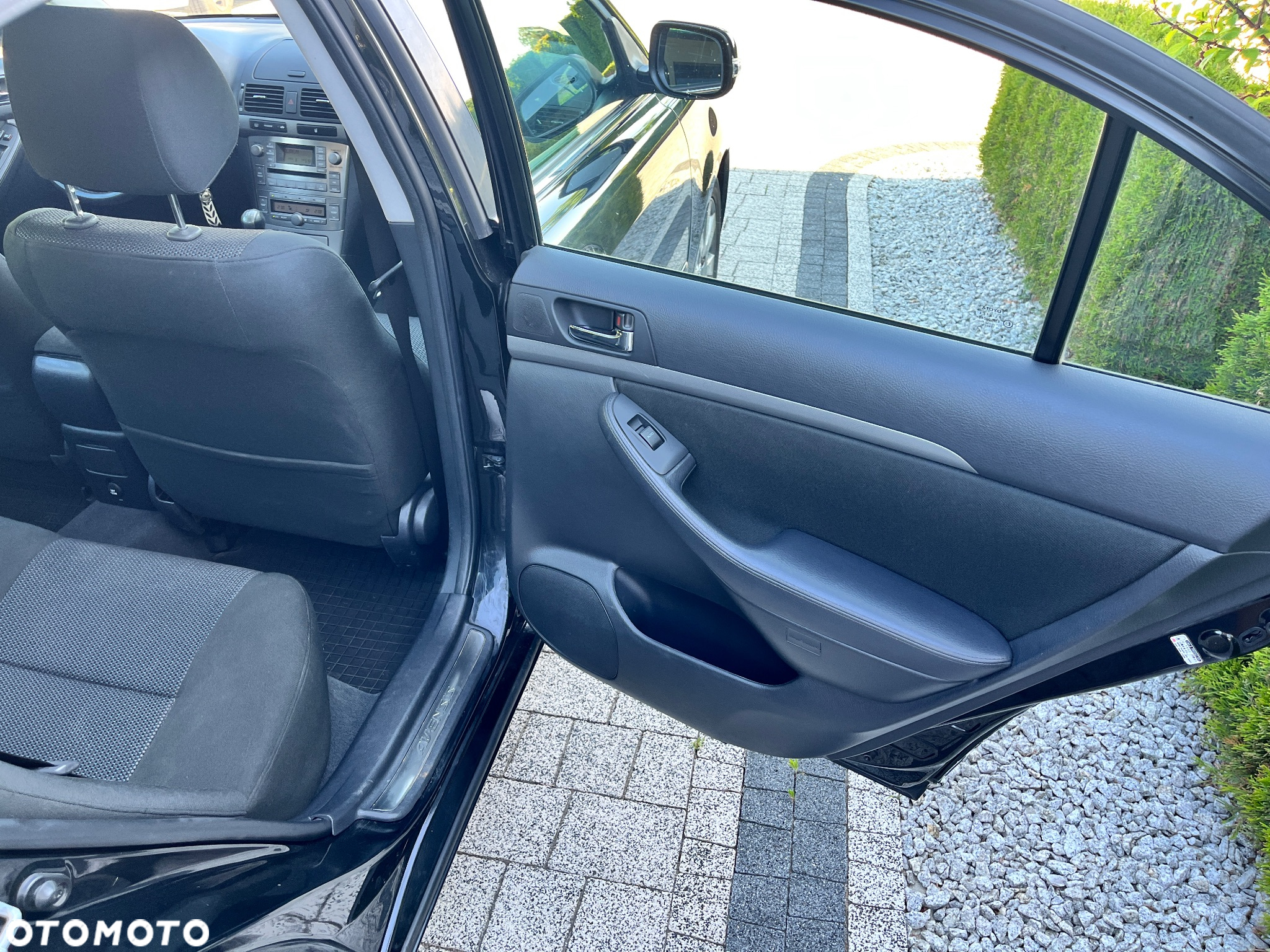 Toyota Avensis 1.8 VVT-i Sol - 15