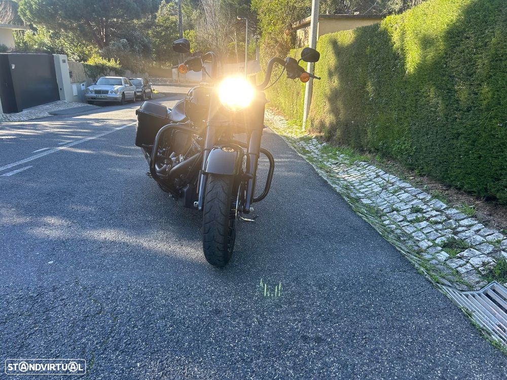 Harley-Davidson FLHR Road King Special 107 - 15