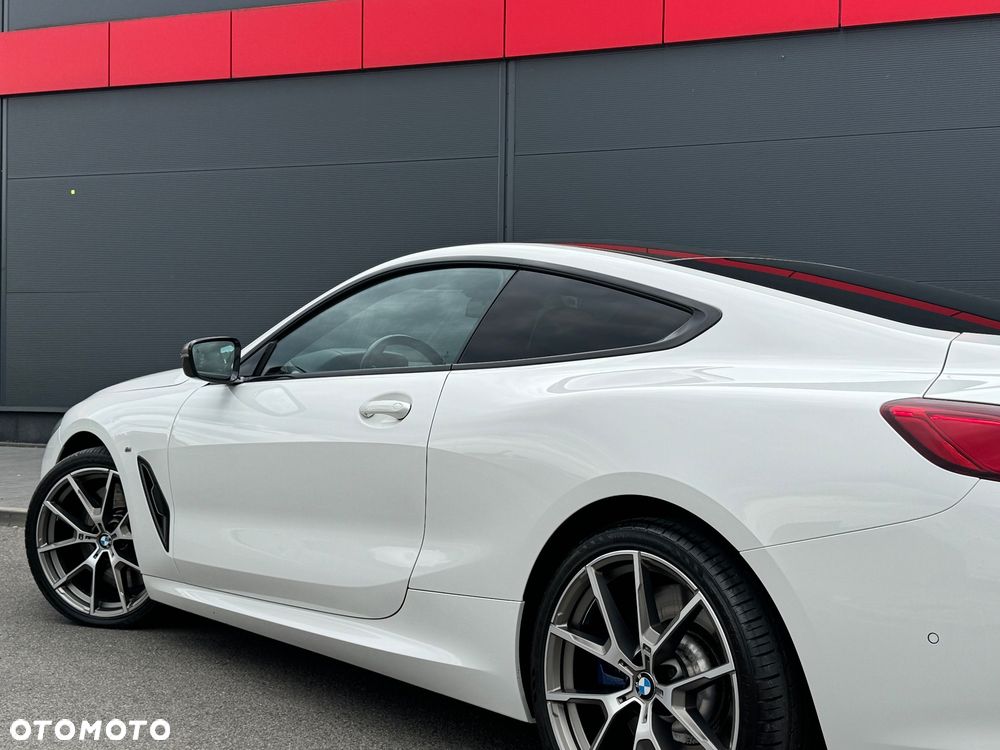 BMW Seria 8 - 23