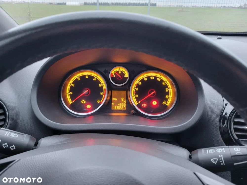 Opel Corsa 1.4 16V 111 - 2
