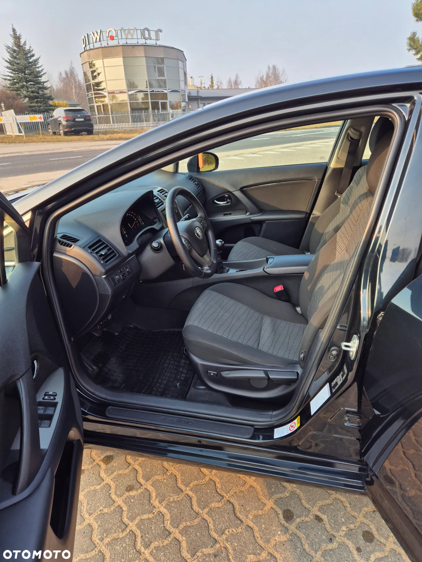 Toyota Avensis 1.8 Sol plus NAVI - 14