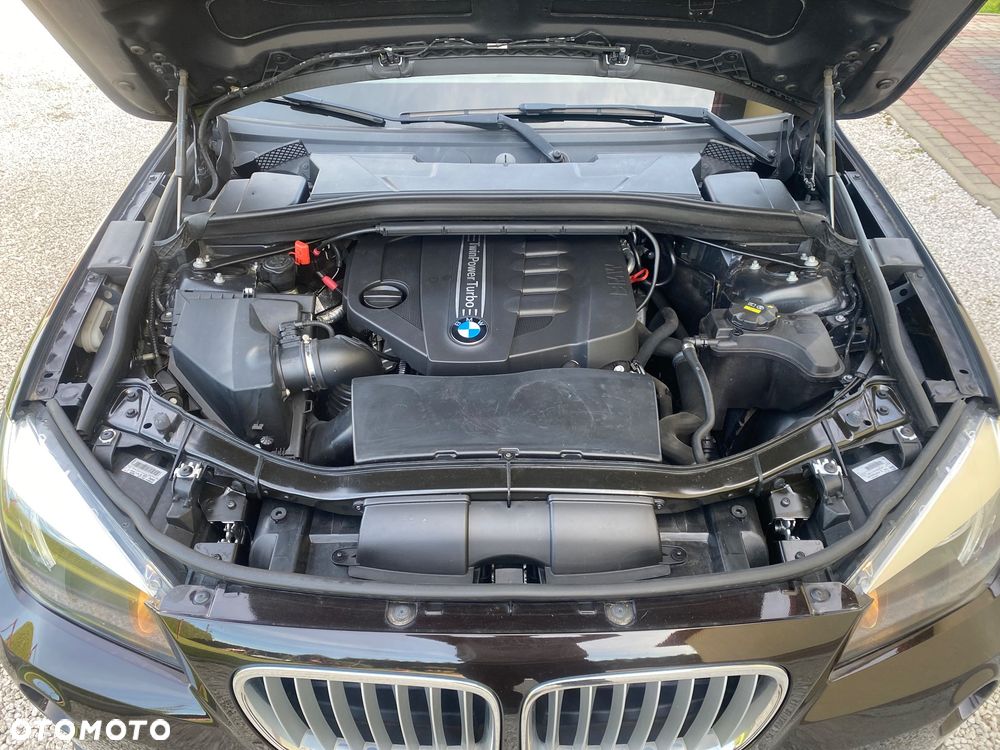 BMW X1 sDrive18d xLine - 30