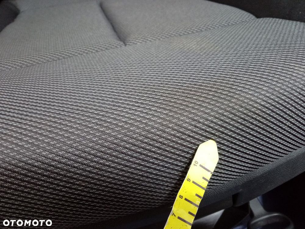 AUDI Q4 E-TRON SPORTBACK 21- FOTELE KANAPA KOMPLET MATERIAŁ - 9