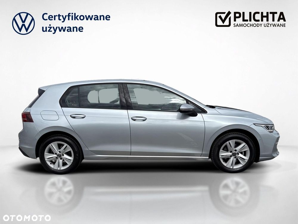 2025 Volkswagen Golf 1.5 eTSI mHEV Life DSG, photograph 6