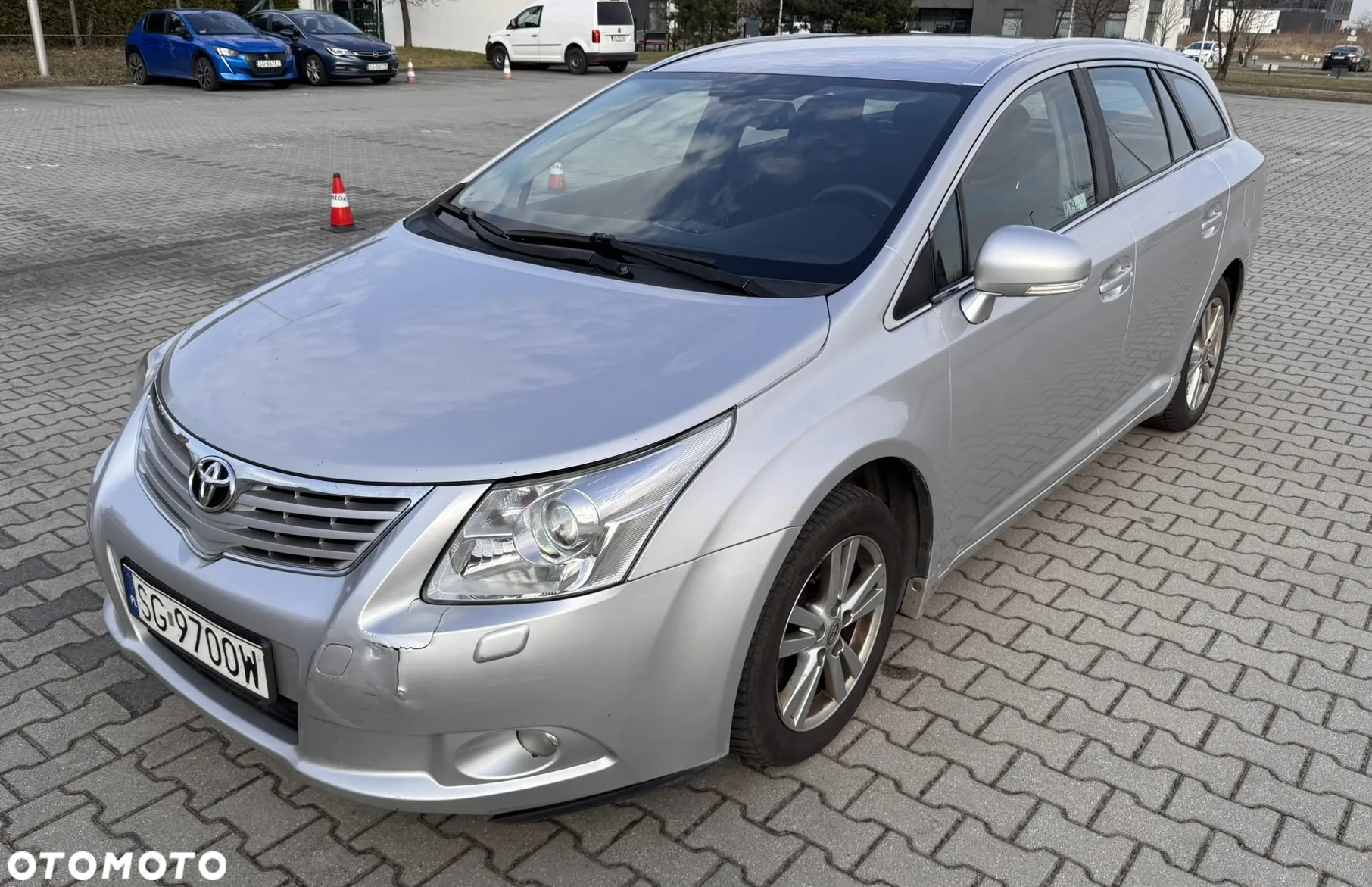 Toyota Avensis - 4