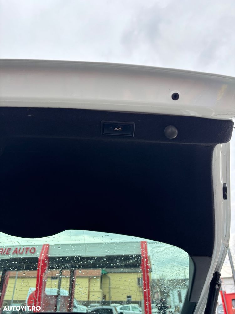 Skoda Superb 2.0 TDI DSG Sportline - 13