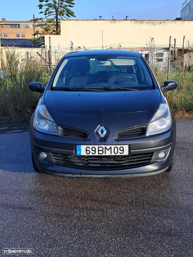 Renault Clio - 15