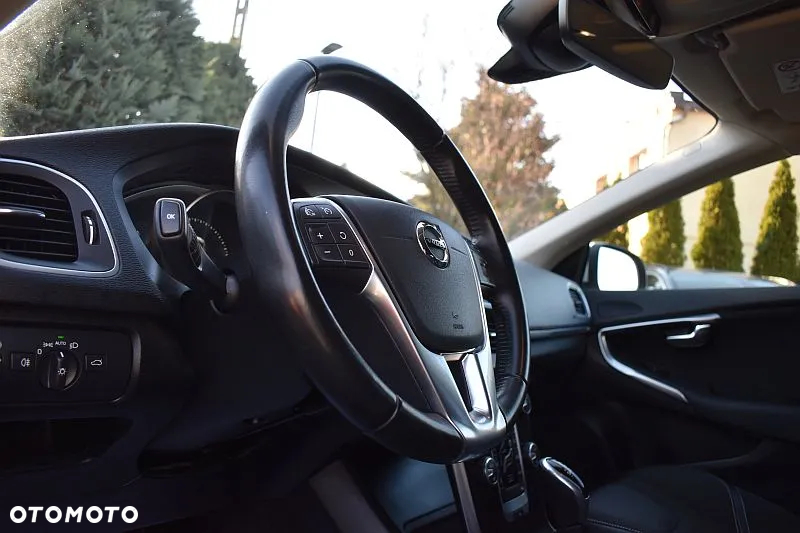 Volvo V40 T2 Geartronic Momentum - 11